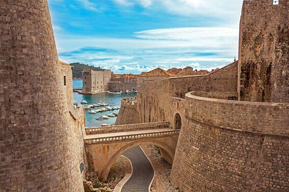 <a href="https://bespokeweddingsabroad.com/contact/">Dubrovnik</a>